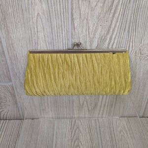 Womens Clutch Evening Purse Gold Pleated Style Toggle Closure Black Interior